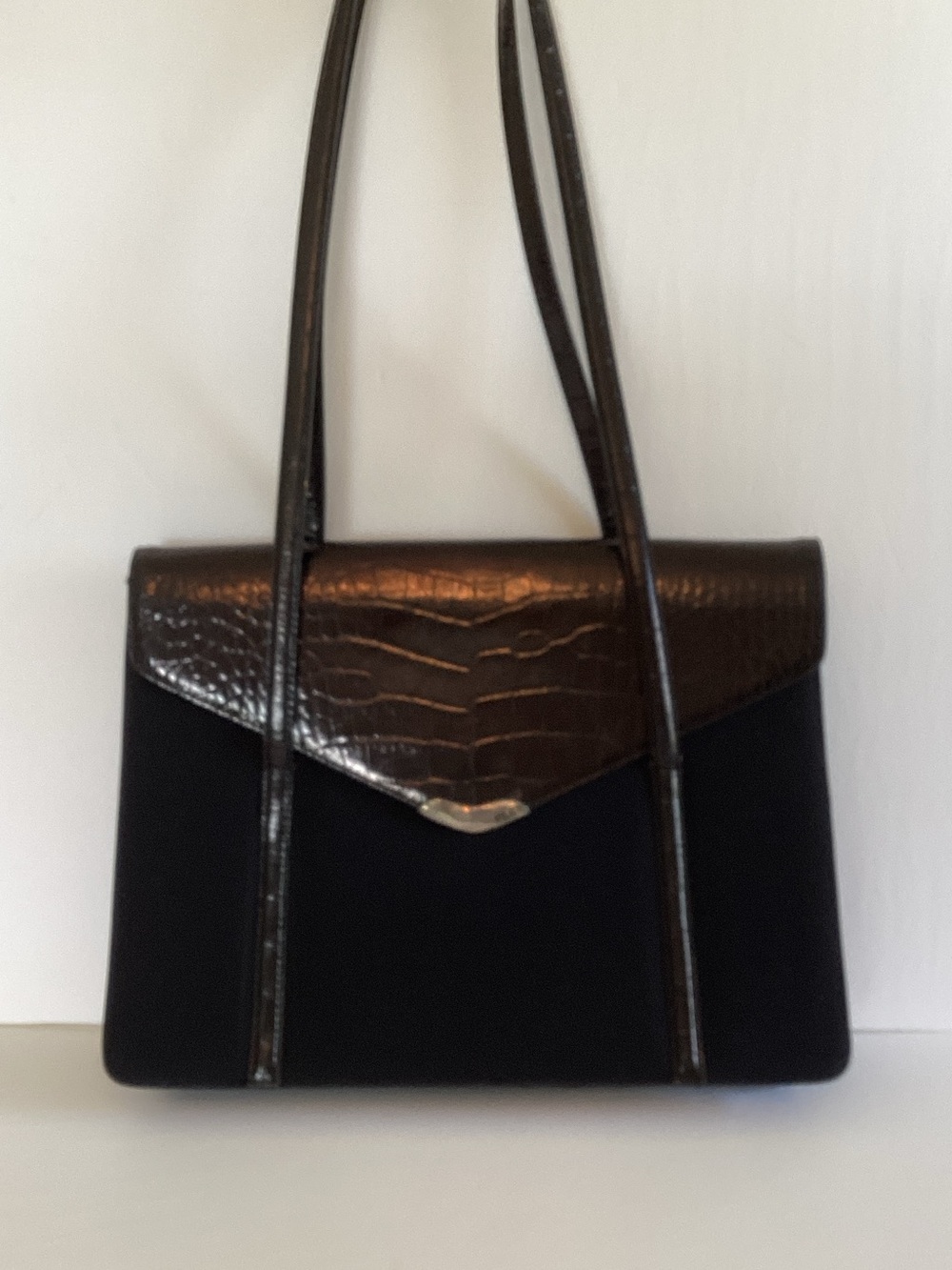 Vintage Ralph Lauren Black Shoulder Bag with Croc-Embossed Flap and straps - Picture 2 of 8